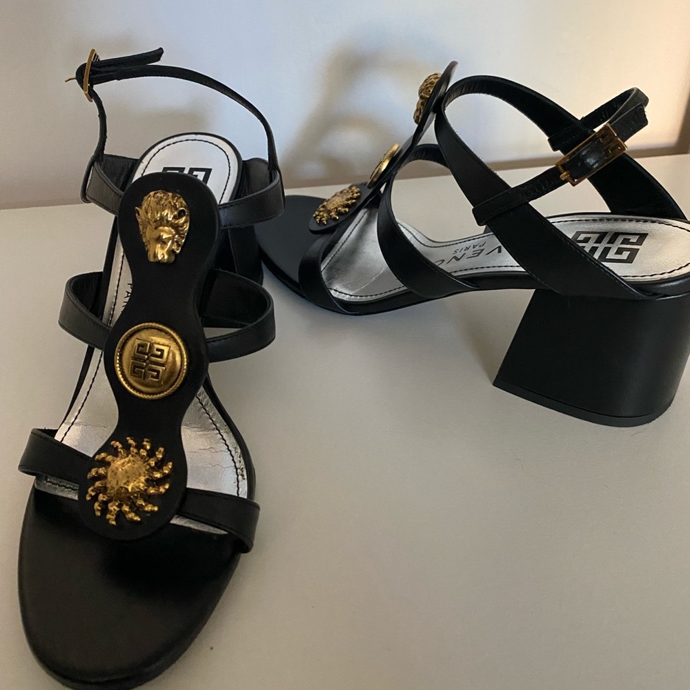 GIVENCHY CHARM SANDAL